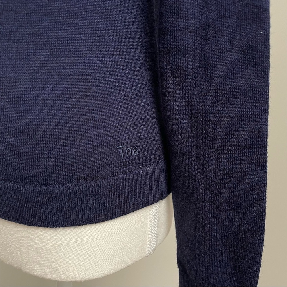 Aritzia TNA 100% Merino Wool Navy Blue Knit Hoodie Size Medium - Picture 3 of 7